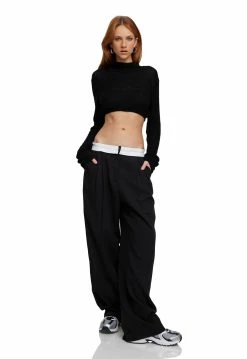Lioness US Shopify CITY OF ANGELS CROP - ONYX 6 Lioness US Shopify CITY OF ANGELS CROP - ONYX -Lioness Sales Shop 07 07 22 LIONESS eComm ReShoots Serena RESHOOTS 827