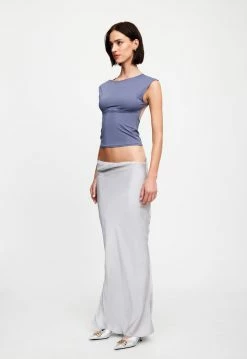 Lioness US Shopify DEVON MAXI SKIRT - SONIC SILVER -Lioness Sales Shop 07 12 22 LIONESS JAN Kristel JAN 1053