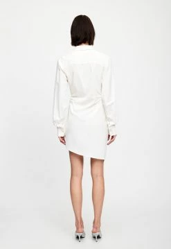 Lioness US Shopify VALENCIA PLUNGE DRESS - SNOW 7 Lioness US Shopify VALENCIA PLUNGE DRESS - SNOW -Lioness Sales Shop 07 12 22 LIONESS JAN Kristel JAN 1180
