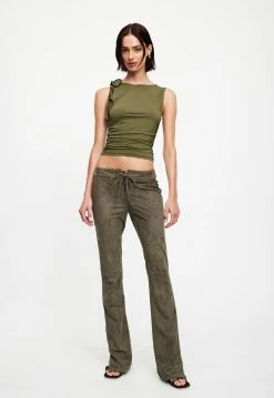 Lioness US Shopify DOWN FOR YOU SUEDE PANT - KHAKI -Lioness Sales Shop 07 12 22 LIONESS JAN Kristel JAN 162