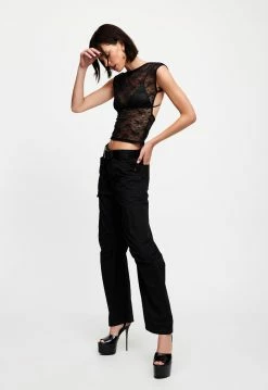 Lioness US Shopify UNO TIE TOP - LICORICE 8 Lioness US Shopify UNO TIE TOP - LICORICE -Lioness Sales Shop 07 12 22 LIONESS JAN Kristel JAN 484