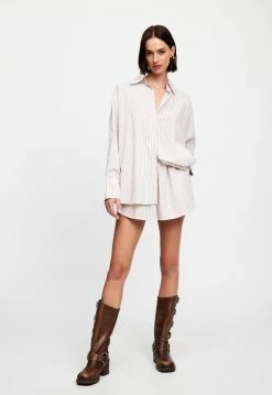 Lioness US Shopify BOYFRIEND SHORTS - SAGE -Lioness Sales Shop 07 12 22 LIONESS JAN Kristel JAN 636 e10b838b 72ce 4f26 b30f 2ddcbd356b85