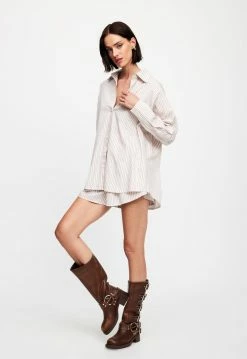 Lioness US Shopify BOYFRIEND SHIRT - SAGE -Lioness Sales Shop 07 12 22 LIONESS JAN Kristel JAN 662