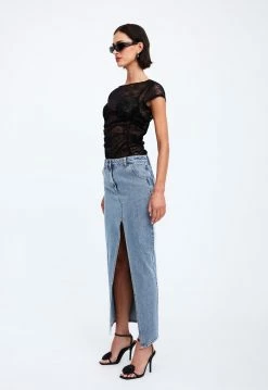 Lioness US Shopify BEGUILE LACE TOP - ONYX -Lioness Sales Shop 19 12 22 LIONESS eCOMM FEB FEB 1387