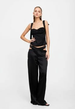 Lioness US Shopify THE PIA MANCE X LIONESS EDIT - CANYON PANT -Lioness Sales Shop 25 01 23 LIONESS ReShoots Serena RESHOOTS 658