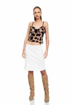 Lioness US Shopify MERCI MIDI SKIRT - BABY POWDER -Lioness Sales Shop LT88 690 2FLORAL LB88 536BABYPOWDER1 92b20a46 fd57 414a 844e 6066f9d76d5e