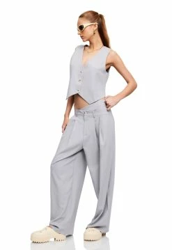 Lioness US Shopify GISELE VEST - LIGHT GREY PINSTRIPE -Lioness Sales Shop LT88 730 1LIGHTGREYPINSTRIPE LB88 457 1LIGHTGREYPINSTRIPE4