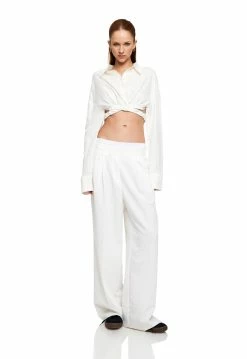 Lioness US Shopify SEVILLE CROP SHIRT - SNOW 6 Lioness US Shopify SEVILLE CROP SHIRT - SNOW -Lioness Sales Shop LT88 764SNOW LB88 522WHITESMOKE1 bba660a9 044b 4be8 8f95 51a677c3b306