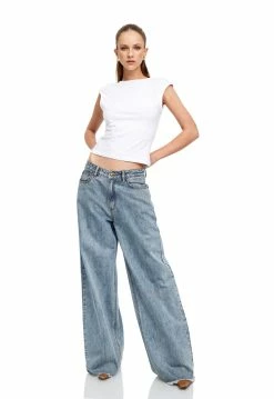 Lioness US Shopify CLAUDE TANK - BABY POWDER -Lioness Sales Shop LT88 790BABYPOWDER LB88 499DUKEBLUE3 636192ad efdb 4389 a829 f1c31e467906